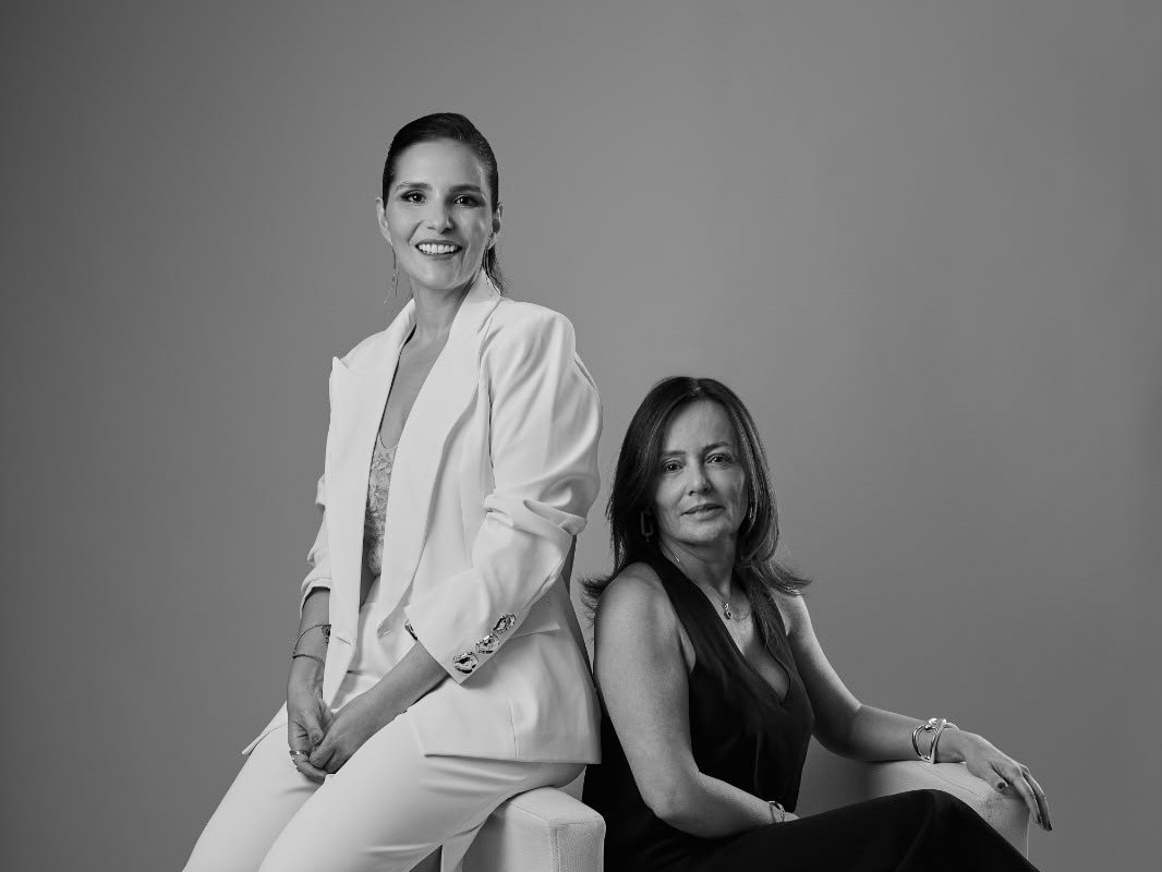 Fernanda Viola e Vanessa Pimenta em retrato institucional